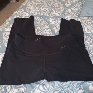 NIKE Dri-Fit Capri Leggings!!